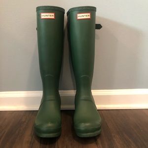 Hunter green tall rain boots